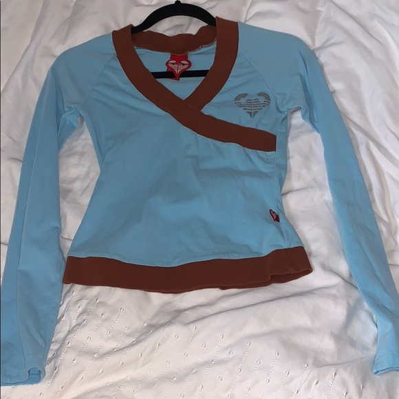 Cute Criss cross top - Picture 1 of 4